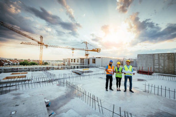 Best Custom Concrete Contractor  in Raymond, WA